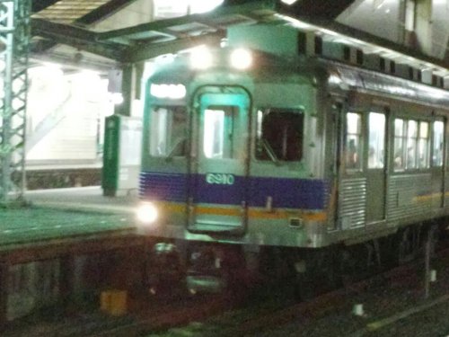 「関東の鉄道はどうして鈍くて、高くて、あん」の回答画像1