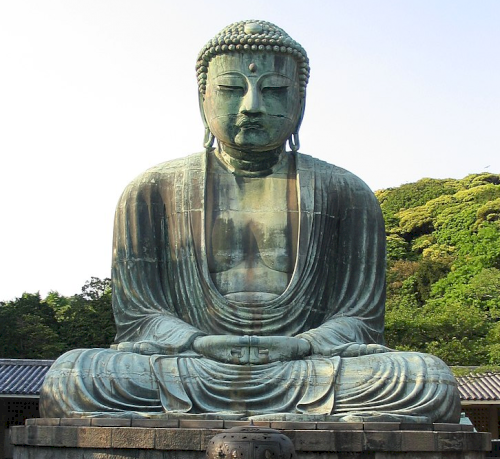 「世界の、700年以上昔に鋳造された、高さ」の質問画像