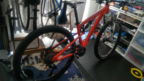 「アルミフルサスMTB(650B)のタイヤ」の質問画像