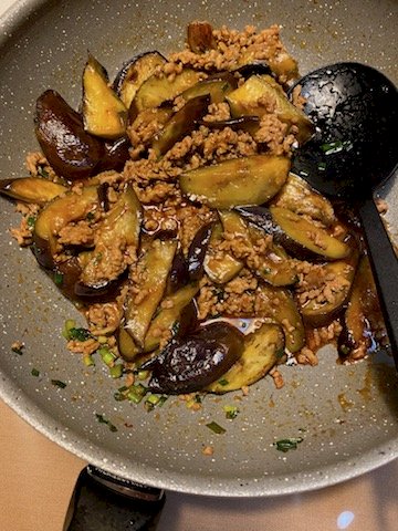 「麻婆豆腐と麻婆丼 どちらが好き? わたし」の回答画像3