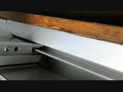 「団地の窓枠 引き違い窓」の質問画像