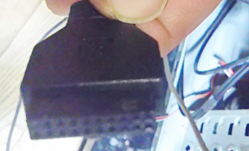「フロントパネルUSB3.0コネクタ(端子」の質問画像
