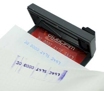 「クレジットカードナンバーはなぜ、カードに」の回答画像11