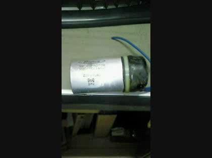 「単相モーターについていた部品について」の質問画像