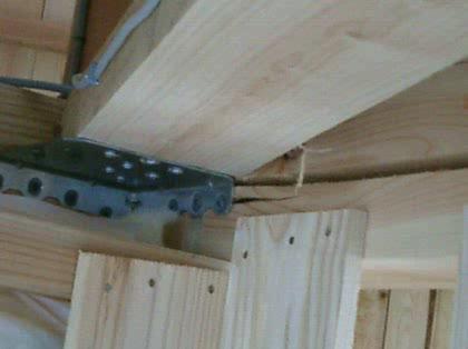 「老夫婦が、平屋一軒家を建ててますが、欠陥」の質問画像