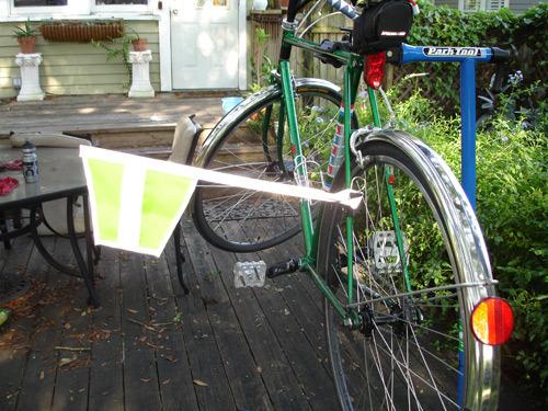 「こういうの自転車に付けたら馬鹿」の質問画像