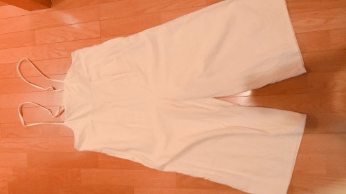 「昨年、下の写真の服を購入しました。 自分」の質問画像