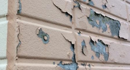 「築20年の外壁、塗り替えか張り替えか?」の質問画像