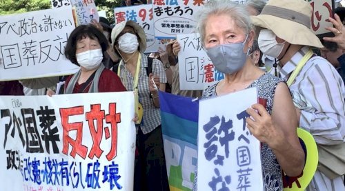 「平和活動してる活動軍団ってどんだけ暇人な」の回答画像1