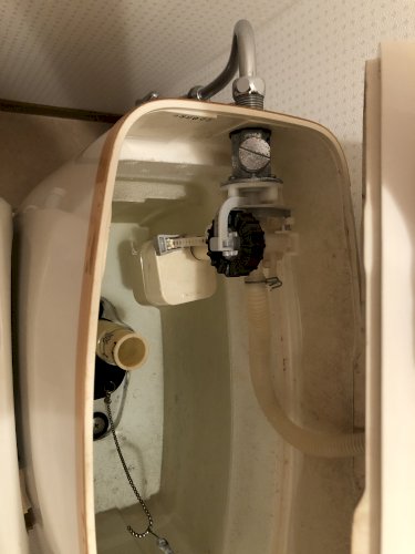 「トイレ手洗い管の取水方法について。詳しい」の質問画像
