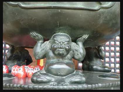 「香炉をささえているのは誰?」の回答画像2