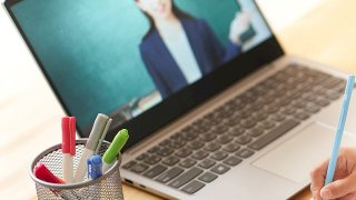 専門家に聞いた!外出自粛中、ネットやSNSを利用して友達を作る際の注意点