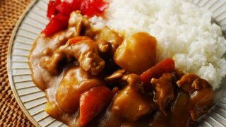「主人にカレーがまずいと言われました」試行錯誤する妻に、世間の声は?