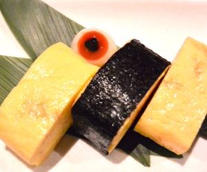 鬼太郎の肩からぎょろり?