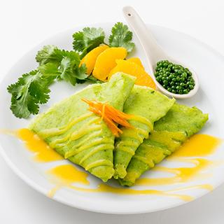 「パクチークレープ~パクチーキャビアとオレンジソース添え~」