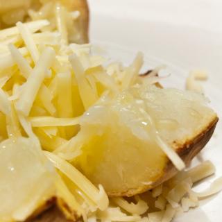 ホクホクとろ~り♪チーズ入りじゃがいも餅