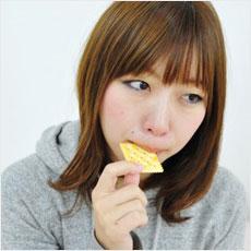 仕事中のおやつはこっそり?堂々と?