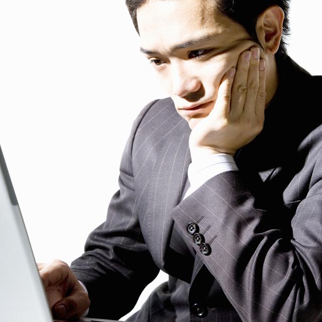 年上の部下の成績がいまいち……どう指導すればいい?