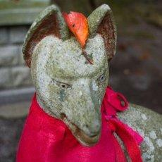 稲荷神社の狐像の前掛けにはどんな意味があるの?