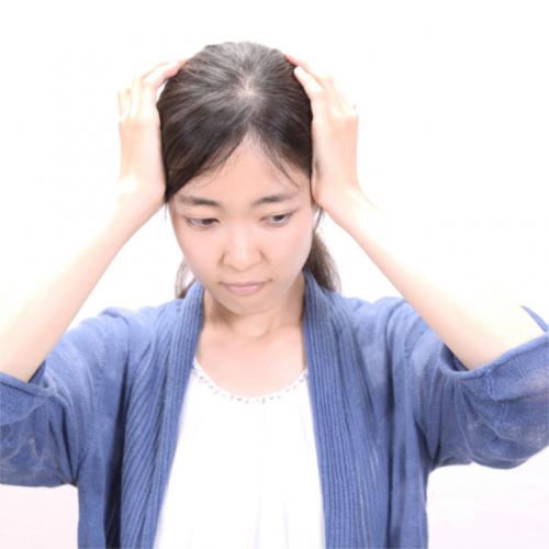 「女子大生の悩み!親が私の行動に干渉してき」の質問画像