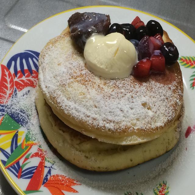 【深キョンドラマの味を再現!】練乳あんこベリーパンケーキ