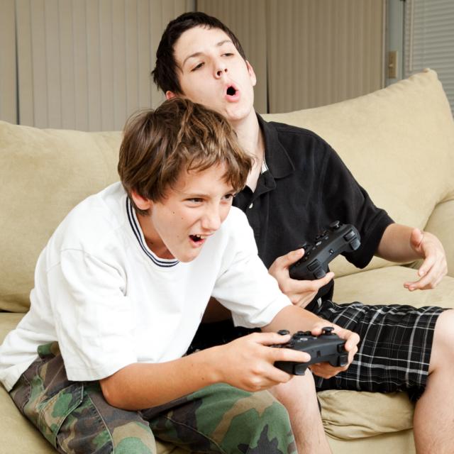 子どもの頃にゲームを禁止するのは正しい?間違い?ニコニコニュースのユーザーの意見をまとめてみた