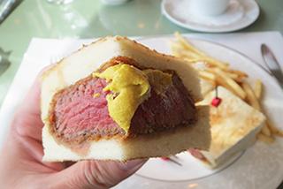 ホテルニューオータニ大阪で5,000円の「ビフカツサンド」を食べてきた!