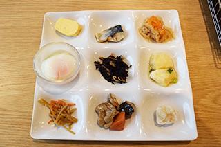 日本でここだけ!「コアラのマーチパンケーキ」が食べられる朝食ビュッフェ