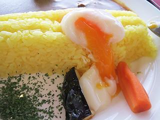 放流までできる!ダムを模した「安威川ダムカレー」がうまい