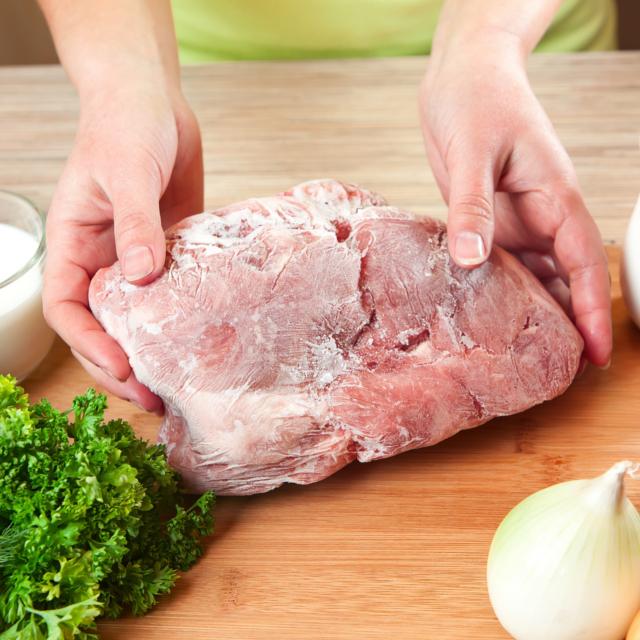 あなたは大丈夫?正しい肉の冷凍&解凍方法を専門家が解説!
