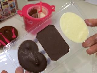 バレンタインのプレゼントに!とろけるショコラポットで「デコチョコ」を作ってみた