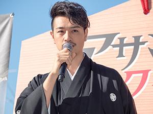 吹き替えについてコメントする斎藤工さん