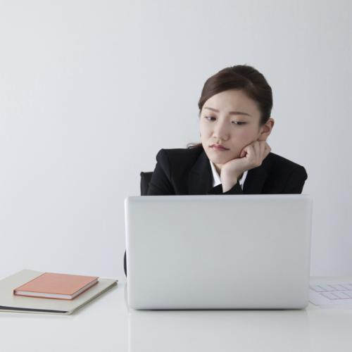 「正社員の仕事に疲労し、辞めたい。ニコニコ」の質問画像