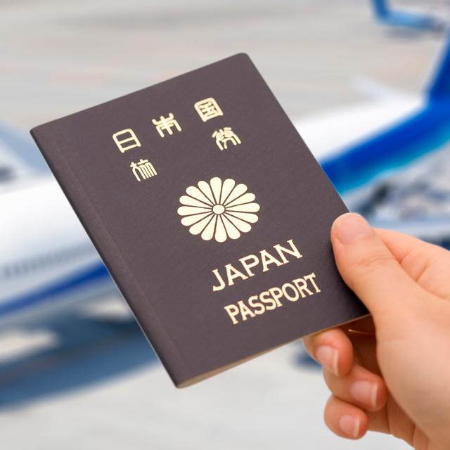 パスポートはセキュリティボックスそれとも肌身離さず、どっちが正解?