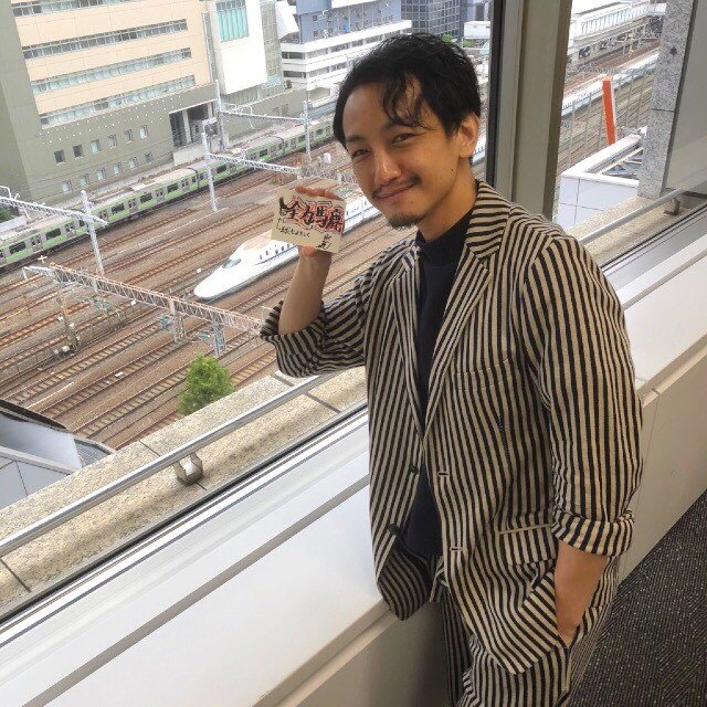 お笑い芸人志望から役者へ。道は変われど変わらずは “人を笑顔にさせること” それが永山たかしであった