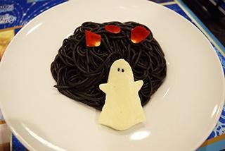 キャラにちなんだ真っ黒パスタが美味!『アイドルマスターシンデレラガールズ』コラボカフェに行ってみた!
