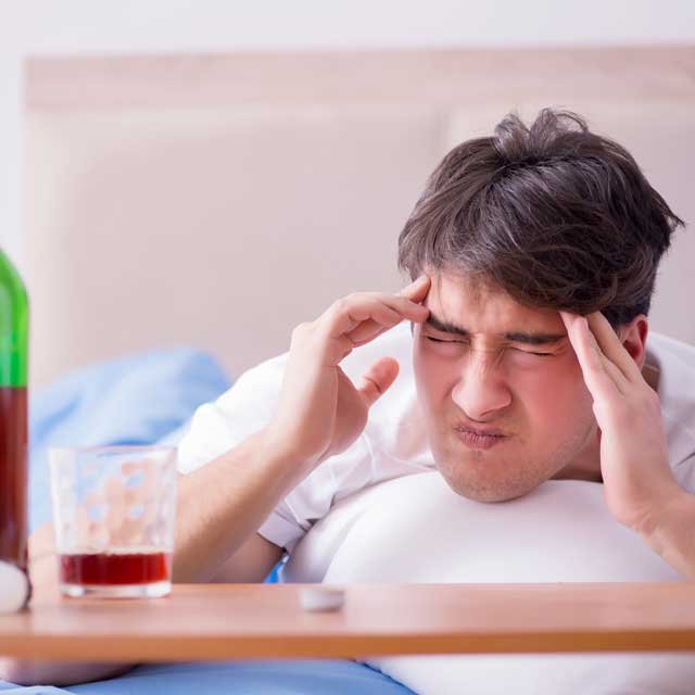 医師に聞いた!二日酔いになりやすい人、なりにくい人の違いとは?