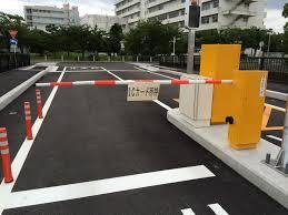 「大学での話です。このような駐車場から知り」の質問画像