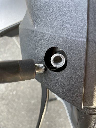 「こーゆータイプのバイクでも付けれるスマホ」の質問画像