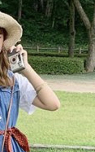 「このフィルムカメラはどこのものでしょうか」の質問画像