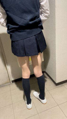 「制服のスカート丈についてら」の質問画像