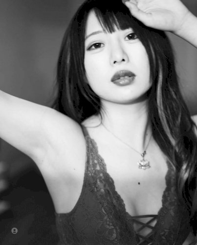 「この素敵な女性はどなたか分かりますか？ 」の質問画像