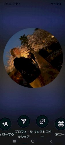 「この人って身長高いか低いかどっちに見えま」の質問画像
