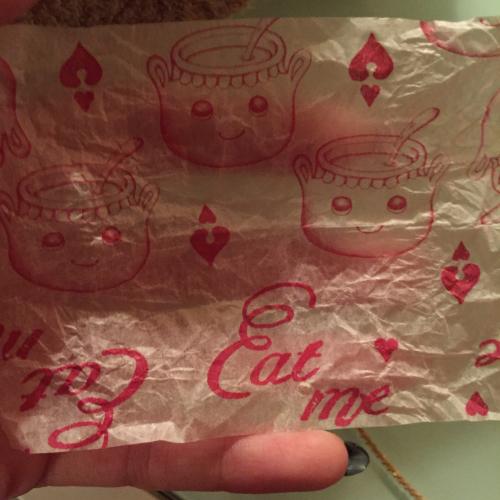 「この包み紙のお菓子の名前わかりますか？」の質問画像