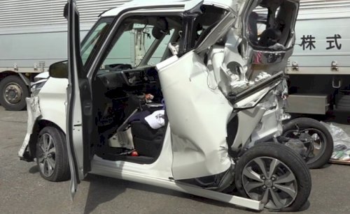 「軽自動車は脆くて危険ですか？」の質問画像