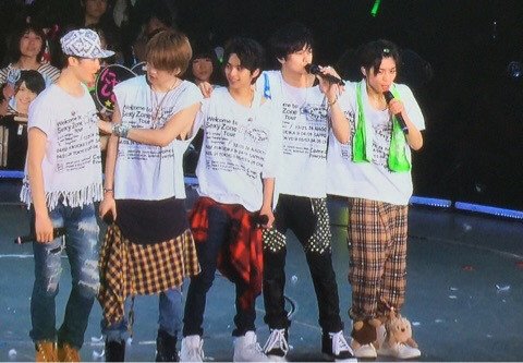 Sexy Zoneのウェルセクのtシャツ 持ってるんですけど ライブに着てい ライブ コンサート クラブ 教えて Goo