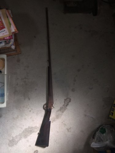 「おじの家から見つかった銃なのですが、これ」の質問画像