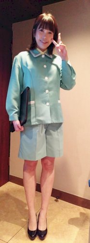 「事務服制服です。 どう思いますか？」の質問画像