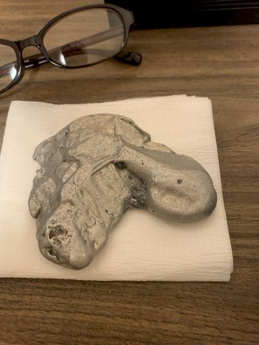 「海岸で拾った金属」の質問画像