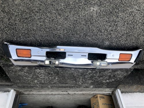 このバンパーの車の車種を教えてください よろしくお願いします 旧車 国産車 教えて Goo